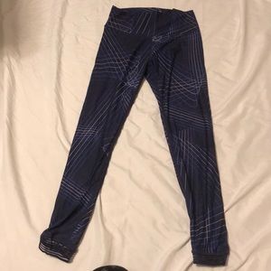 Patterned fabletics leggings